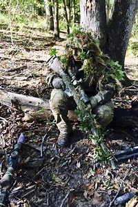 A team effort: Army sniper candidates work together to pass grueling training