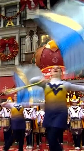 Únete a esta celebración EN VIVO desde Nueva York con Andrea Meza, Aleida Ortiz y Clovis Nienow 🗽✨Macy’s Thanksgiving Day Parade 🦃🎈Jueves 27 de noviembre, 8:30 AM/7:30 C por Telemundo | Telemundo