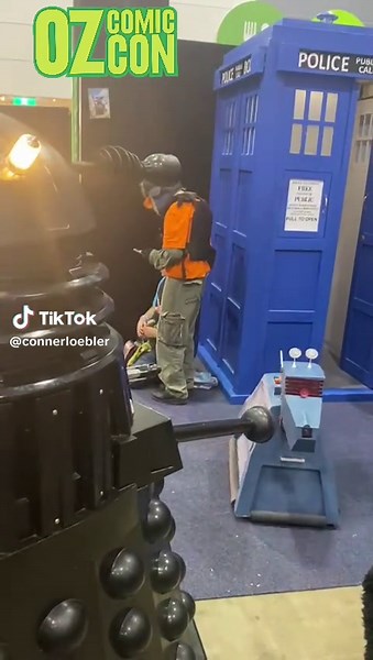 Dalek vs K9 Showdown at Oz Comic-Con