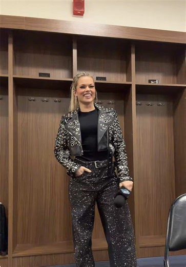 And this is casual for me 😉 #fitchecks #utah #fashiontiktok #sequins