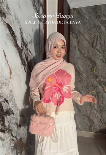 Stylish Broken White Floral Sweater Try-On