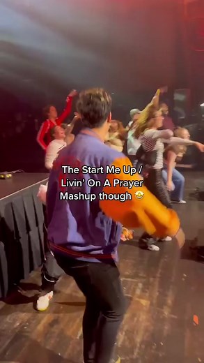 Glee Night: Orlando 🥤 #glee #gleenight #gleek #rachelberry #leamichele