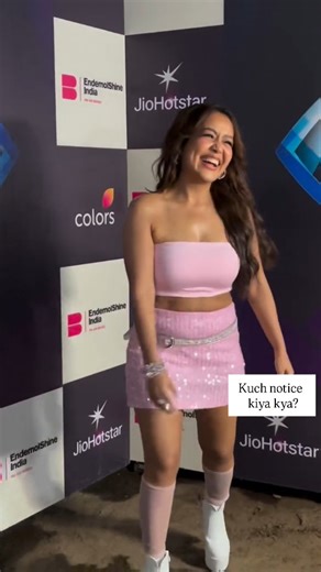 Neha Kakkar on Instagram: "😍❤️ . . #nehakakkar #neheart #love #bollywood"