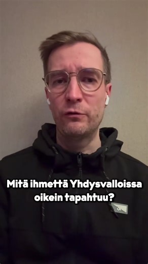 Meno Trumpin USA:ssa on sakeaa - sen kaikki tietävät. Mutta mitä maan kaaoksesta olisi tärkeä hahmottaa? Kolme nostoa: 1) Trumpin käskyttämät puolisotilaalliset joukot (mm. ICE) polkevat kansalaisvapauksia ja jopa tappavat tavalla, joka on tutumpaa harvainvaltaisista maista 2) USA:ssa on meneillään luisu autoritäärisyyteen, jossa rapautetaan oikeusvaltiota, mediaa ja demokratiaa kiihtyvää tahtia 3) jos menon annetaan jatkua, vaarassa ovat mahdollisuudet järjestää vapaita ja reiluja vaaleja - ja 