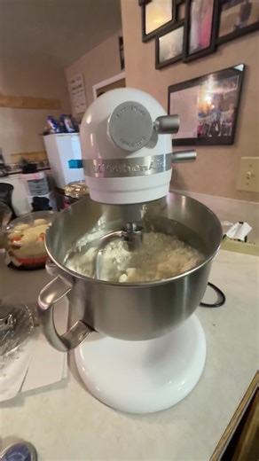 Love making my sourdough #sourdough love #sourdoughbread #kitchenaid