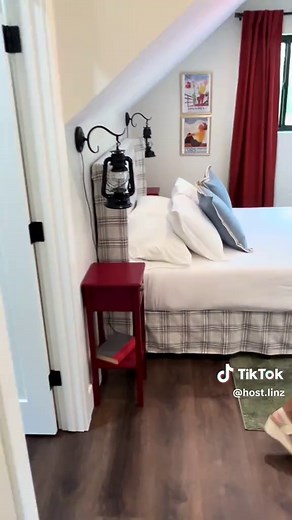 Tour Our Cozy Modern Mountain Airbnb in Flagstaff