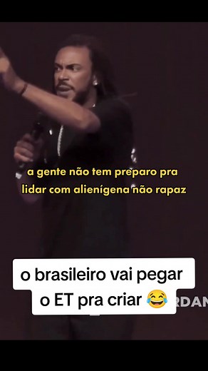 O brasileiro andando com o alienígena no ombro - Stand Up Comedy