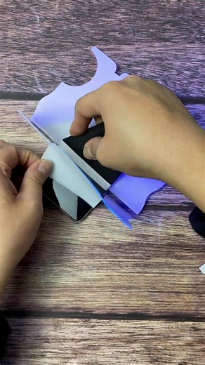 Satisfying Phone Hacks for Screen Protectors