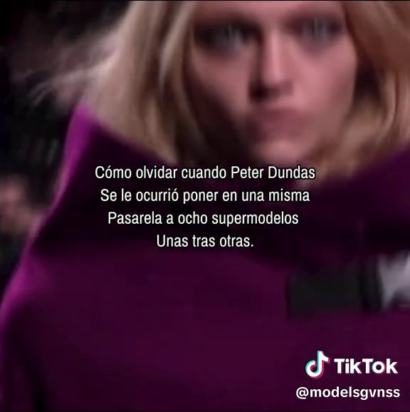 Emanuel Ungaro Fall Winter 2007 Fashion Show Highlights