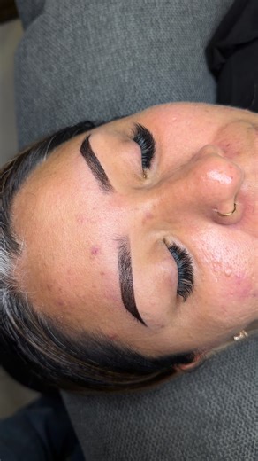 Diseños Personalizados de Cejas en Acapulco