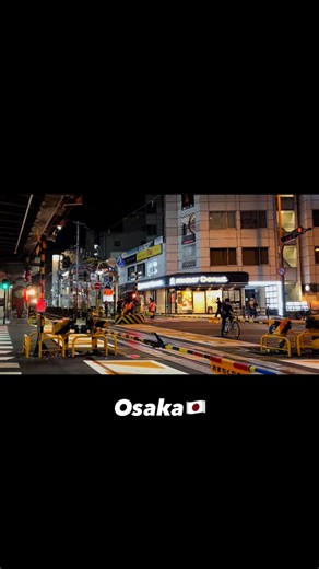 Takeshi on Instagram: "Osaka, Japan🇯🇵 Super Rail Cargo heading from Osaka to Tokyo. *Super Rail Cargo(M250) The M250 series is a freight electric multiple unit (EMU) train type operated by Japan Freight Railway (JR Freight) in Japan. #Japan #osaka #train #trainspotter #trainspotting #trainstagram #railway #railways #railroad #railstagram #train_worldwide #railways_worldwide #railways_of_japan #japantrain #train_vision #freighttrain #locomotive #wag12 #onlyinjapan #explorejapan 大阪環状線福島駅 浄正橋踏切 大