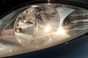 Can You Use Nu Finish On Headlights? (Explained) - Cherish Your Car