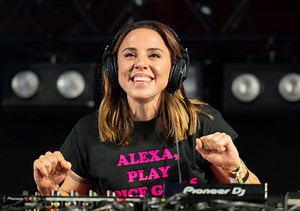 Melanie Chisholm Net Worth 2023: What Is Sporty Spice Worth?