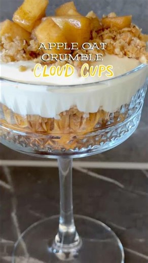 Apple-Oat-Crumble Cloud Cups #cake #tarif #food #rezept
