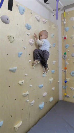 #shorts#newborns #baby #pregnant women giving birth#multiple births #Twin babies