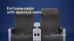 Sit back and relax in Club Class, an in-flight experience that promises you the ultimate in comfort and tranquillity. | Air Transat
