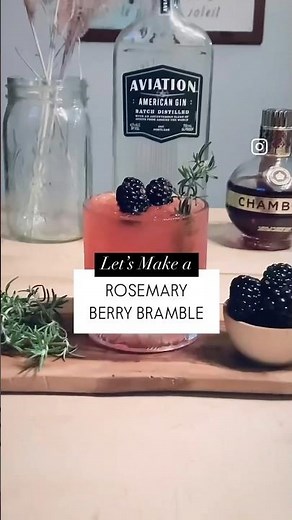 How to Make a Rosemary Berry Bramble | Easy Gin Blackberry Black Raspberry Cocktail Recipe #cocktail
