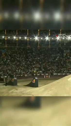 Follow this incredible lap of pilot @travispastrana ...🍻 . . . #motocross #moto #fmx #sportlife #sport