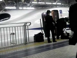 Ｎ700系 新幹線 女性運転士さん。 働く女性。 かっこいい。