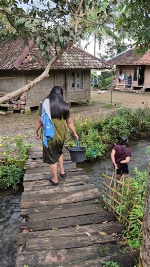 shower in an old toilet