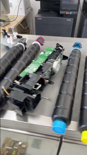 たった1本のバネでトナー切れ！？😳 小さな部品で複合機を完全分解！