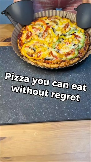 Bea Nourish | This Cottage Cheese Pizza Is High Protein and Delicious This healthy protein pizza is the perfect comfort food when you want something... | Instagram