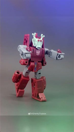 TRANSFORMERS Age of the Primes Auboto Powerglide