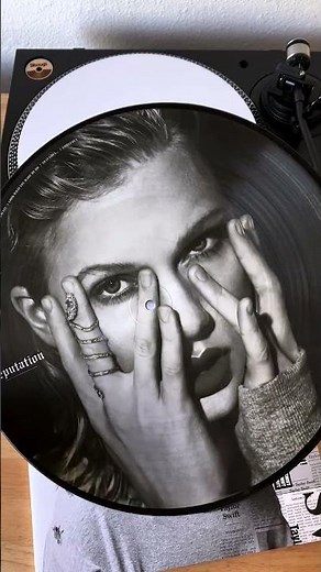 Is this picture disc in your collection? #taylorswift #reputation #discogs #picturedisc #vinyl