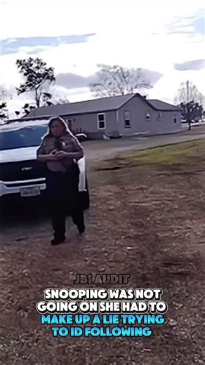 Snooping by is not a crime she only can ask what’s going on #shorts #policeofficers #cops