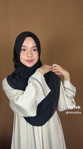 30 Days of Hijab Tutorials: Day 14 Shawl Style