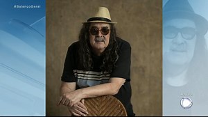 56K views · 1K reactions | URGENTE: morreu na manhã desta segunda-feira (13) o cantor e compositor Moraes Moreira, aos 72 anos. A causa da morte ainda não foi informada. Nossos sentimentos aos familiares, amigos e fãs  Acompanhe mais informações ao longo do Balanço Geral • Acompanhe a programação da Record TV24h por dia e as íntegras de todos os programas pelo celular, tablet ou computador no PlayPlus. Acesse: PlayPlus.com | Balanço Geral | Facebook