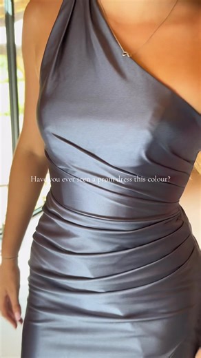 What Color is This Elegant Prom Dress?