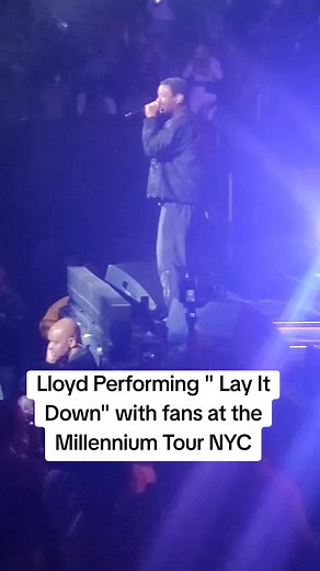 Lloyd's Live Performance of 'Lay It Down' in NYC