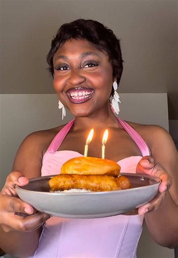 I wish it was my birthday everyday🤭🎂 Beer Battered Fish Sandwich😝 Ingredients: Ingredients: Fish: Cod fillets Salt All-purpose flour (for dredging) Batter: Rice flour All-purpose flour Baking powder Smoked paprika Garlic powder Black pepper or cayenne Hot sauce Salt Cold beer or club soda Slaw: Shredded iceberg lettuce Mayonnaise Sour cream Dijon mustard Lemon juice Gherkins Fresh dill Sugar Salt Black pepper #homecooking #cookedbyjess #birthday