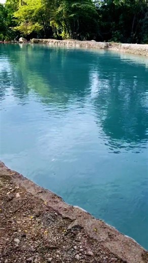 Domingo temprano, está fría, pero me tiré.. Hoyo de Felipe. | Ángel Sierra