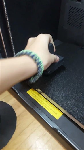 STL File available with the link in bio #3dprinting #3dprint #minimalism #headphonestand