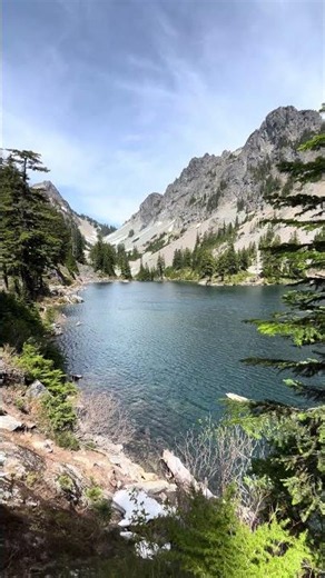 Melakwa Lake from a Higher Vantage #lake #backcountrycamp #alpinelakeswilderness #crystalclearwater