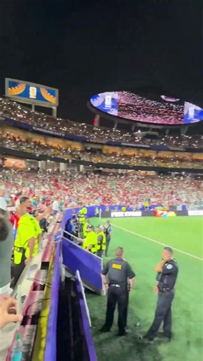 I am sure for American Football fans this is probably lame, but I found it very impressive this half