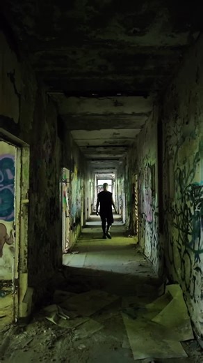 𝖕𝖎𝖓𝖍𝖊𝖆𝖉 on Instagram: "Empty spaces Lost places Music: @pxnhead - Lesser Lights #pinhead #iljajohnlappin"