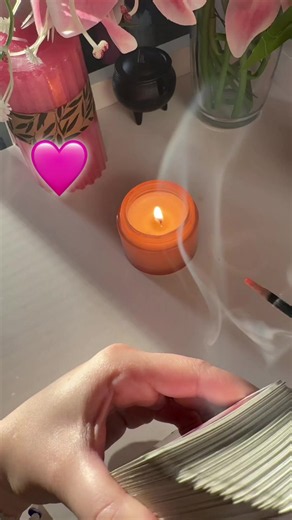 Tarot with Mystic Guides: Quick Viral Spread Tips