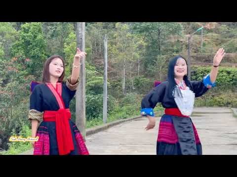 Ob tug ntxhais zoo nkauj seev cev Two beautiful daughters dancing nkauj Hmoob Seev Cev 2026
