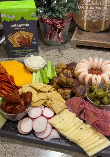 Campground vibes homemade chicken salad these @Patagonia Provisions Rosemary Garlic crackers = perfection 🏕️ We’ve been obsessed with these since using them on our holiday charcuterie boards (everyone kept asking what they were!). Now they’re coming with us on every adventure. The best part? They’re made with regenerative farming practices, so you can feel as good about eating them as they taste. Nothing better than enjoying real food outdoors with the people you love. Who else is a sucker for 