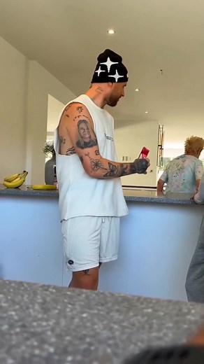 1.8M views · 7K reactions | Girlfriend vs boyfriend vs sister funny...