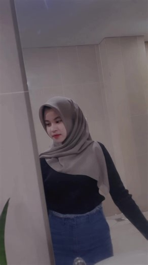 Yaya asmara (@yaya_asmara)’s videos with Rihanna Egyptian remix - Osama🦁Aslan