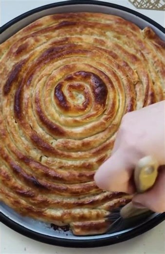 👉😋Bosnian Pita 🥰 #bosnia #pmfood #balkan #balkanfood #travel #hercegovina #pita