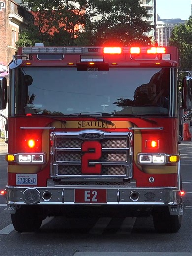 Engine 2 Seattle Fire Department. by Dirk Steinhardt - http://www.rescue911.eu - Seattle, State of Washington, USA - 06/2024 #emergency #responding #rescue #firedepartment #seattle #firetruck #fireengine #firefighter