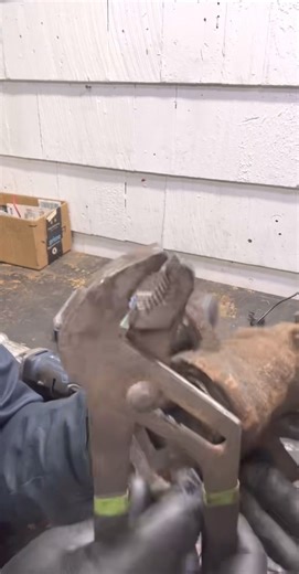 204K views · 1.1K reactions | Understanding the functionality of a rear caliper/parking brake. | My Mobile Mechanic / Auto Repair & Brake Replacement. | Facebook