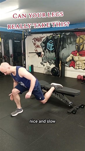 Most men say they’ve got strong legs… But put them into a tempo split squat #squat #legday #shorts