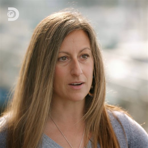 A surfer’s Christmas Eve turns tragic - can investigators identify the 18-foot great white responsible and work out what happened? 🦈 #GreatWhiteSerialKiller | Discovery Channel UK