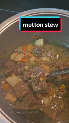 the perfect mutton stew 😁 i use a grated potato to thicken the stew #SAMA28 #southafricacreator #southafricatiktok #dinner #supper #durbancreators #durbancurry #tiktok #remalia #durbantiktok #durban #mutton #muttonstew #stew #amanzimtoti #woolworthssa #veg #muttonandvegstrew #vegstew #foodie #foodtok #foodtiktok